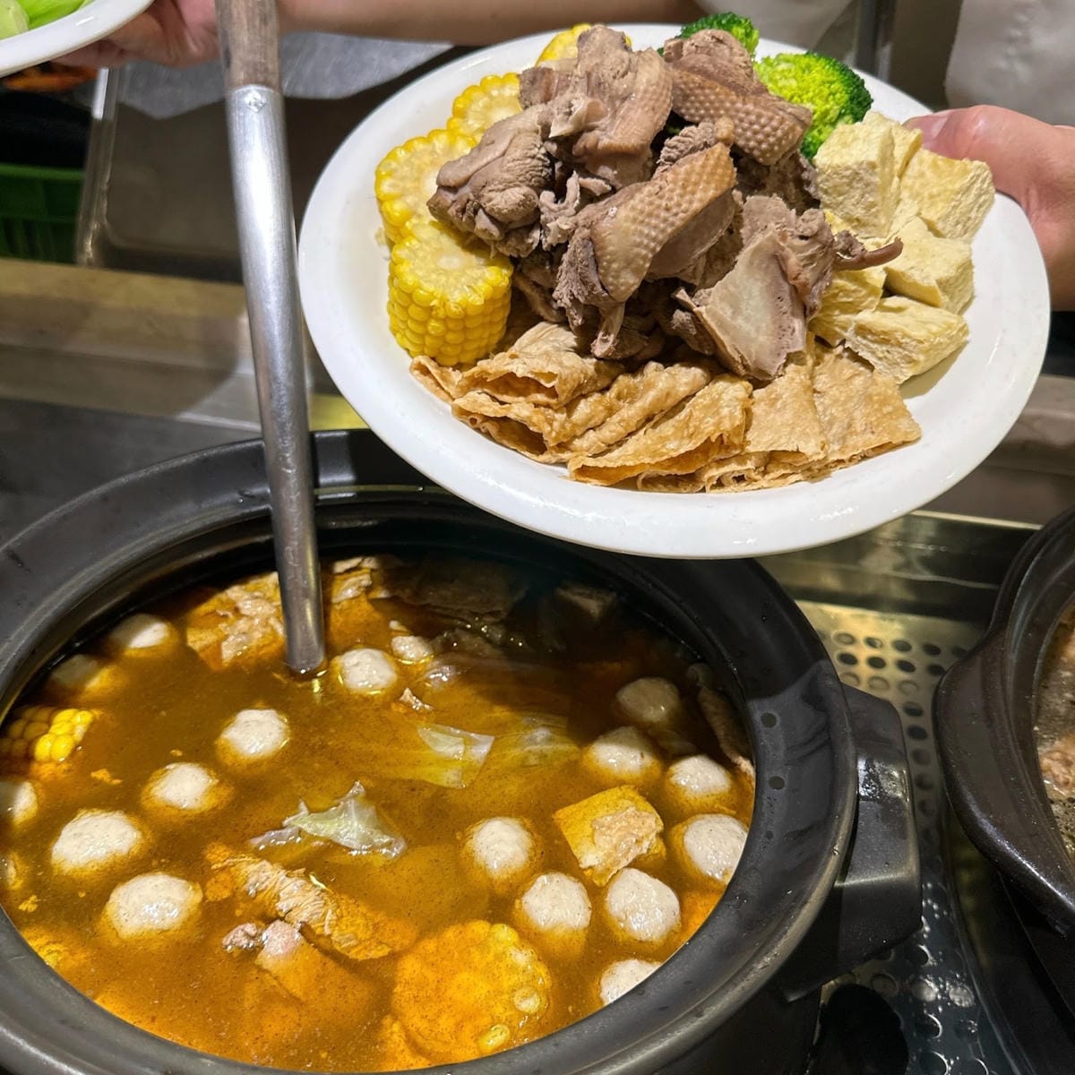 太陽百匯吃到飽怎麼吃才不枉此行?台中高cp值台中潮港城國際美 太陽百匯吃到飽怎麼吃才不枉此行?台中高cp值台中潮港城國際美