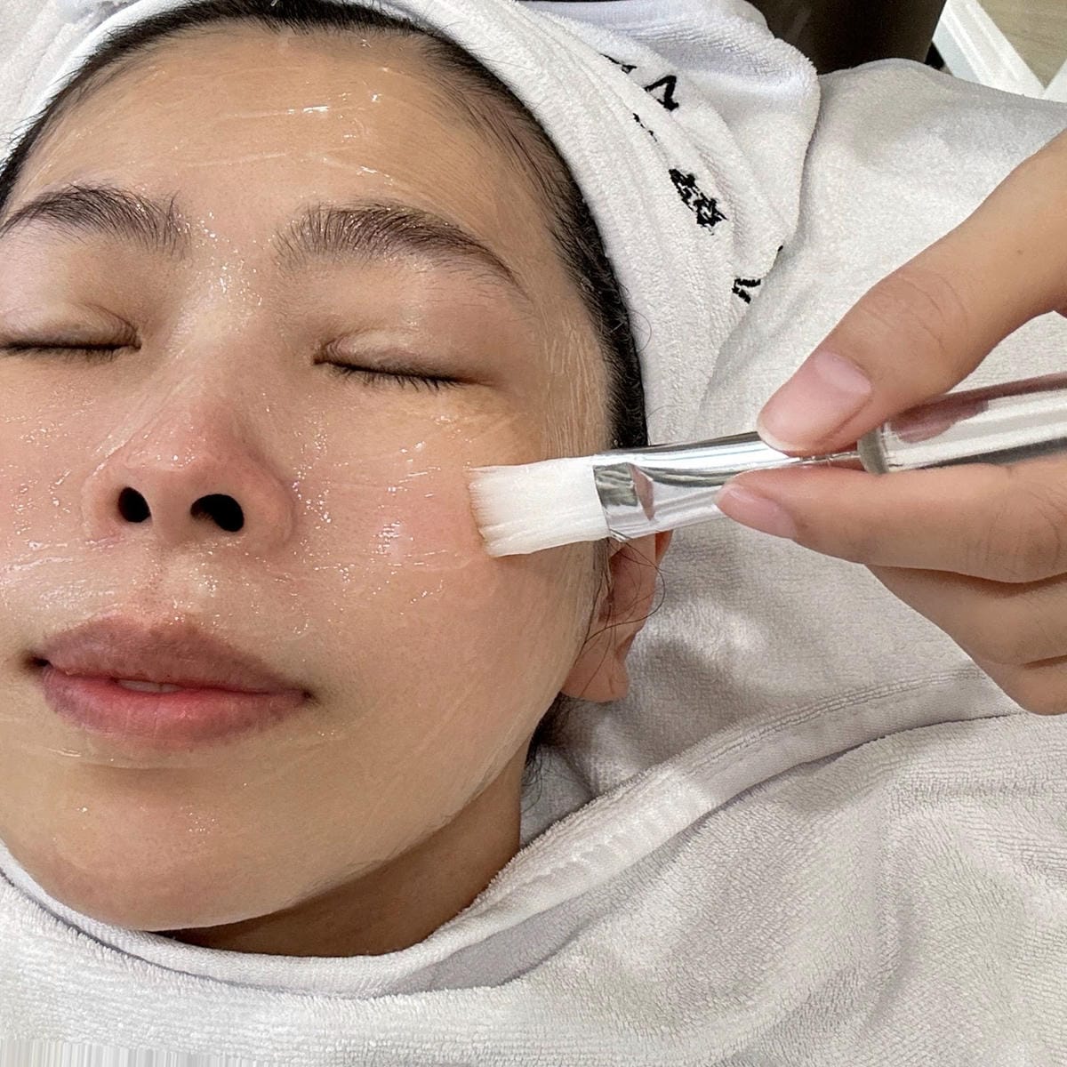 台南仁德 APRIL 美學 一次打理好肌膚和美睫，美麗一次就