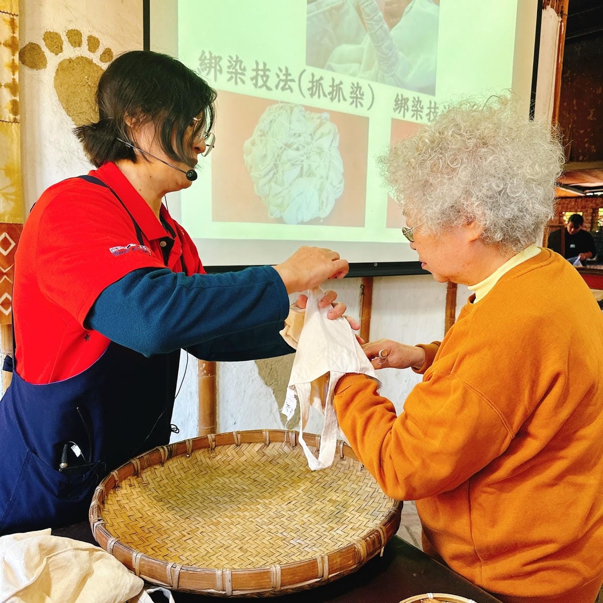 南台灣農遊推薦~旗山香蕉刮絲取纖、美濃水洗野蓮、六龜茶席體驗 南台灣農遊推薦~旗山香蕉刮絲取纖、美濃水洗野蓮、六龜茶席體驗