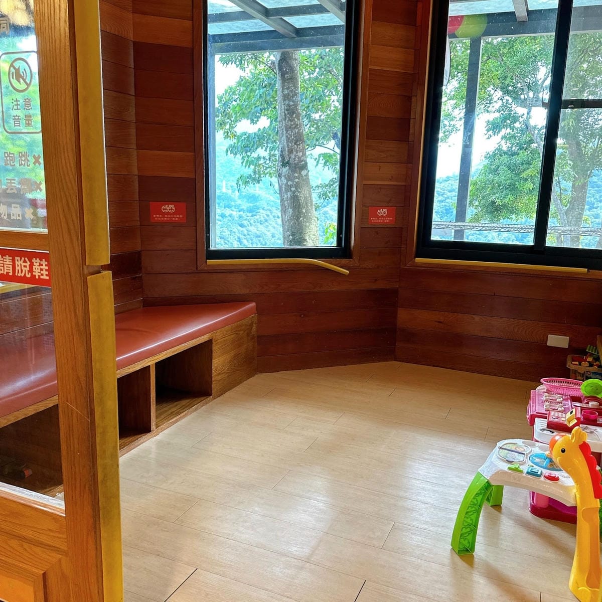 高CP值苗栗南庄親子景點 蘇維拉莊園一泊三食住宿方案,輕鬆走 高CP值苗栗南庄親子景點 蘇維拉莊園一泊三食住宿方案,輕鬆走