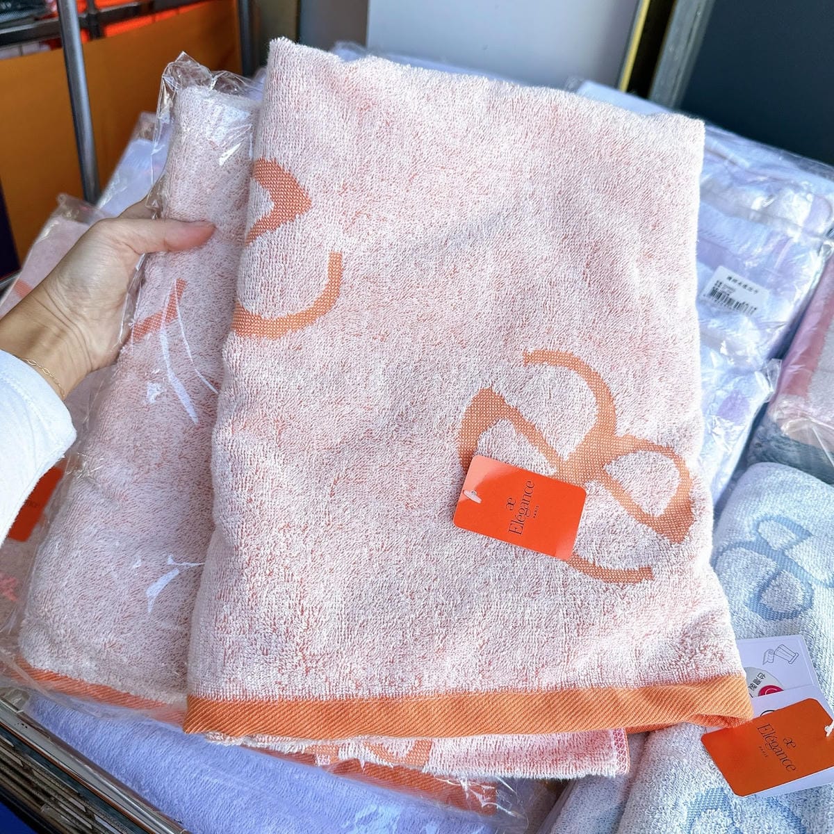 2025年廣福毛巾特賣會大出清 高質感美國棉毛巾、浴巾通通 2025年廣福毛巾特賣會大出清 高質感美國棉毛巾、浴巾通通