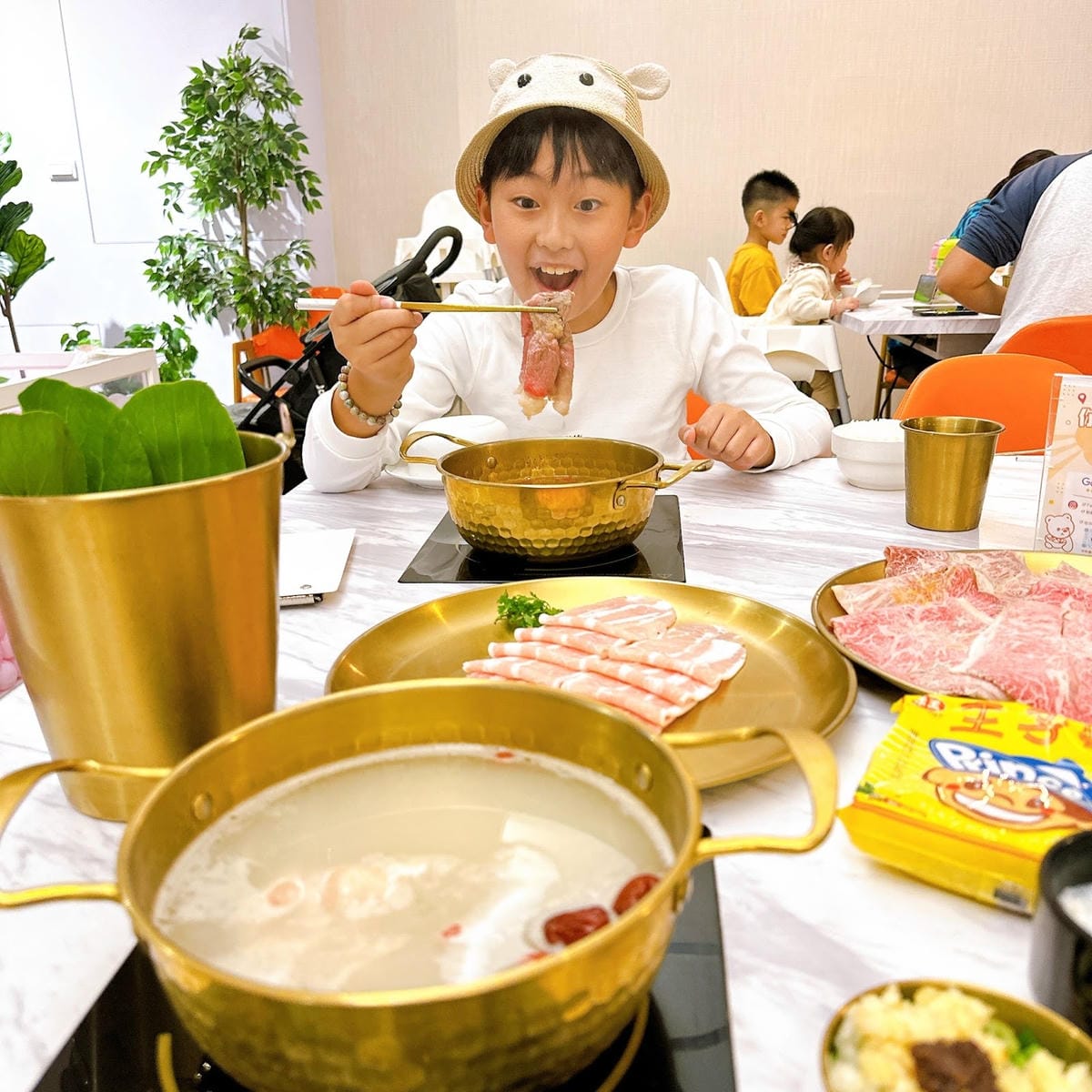 夜貓族9折啦~熊翻滾一百八十度暖心鍋物268吃到飽,夜貓限定 夜貓族9折啦~熊翻滾一百八十度暖心鍋物268吃到飽,夜貓限定