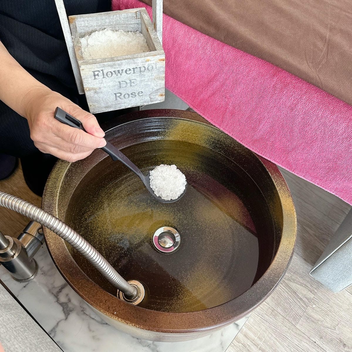 驛筠珍健康spa會館 五甲店結合仕女SPA和健康推拿，療癒放