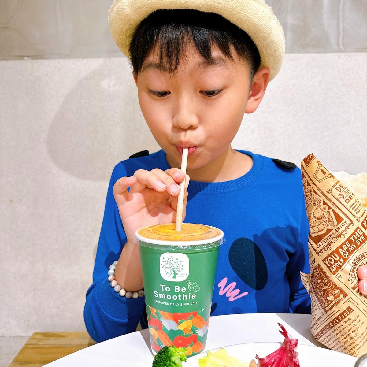 高雄輕食沙拉推薦 To Be Smoothie綠果昔輕鬆帶 高雄輕食沙拉推薦 To Be Smoothie綠果昔輕鬆帶