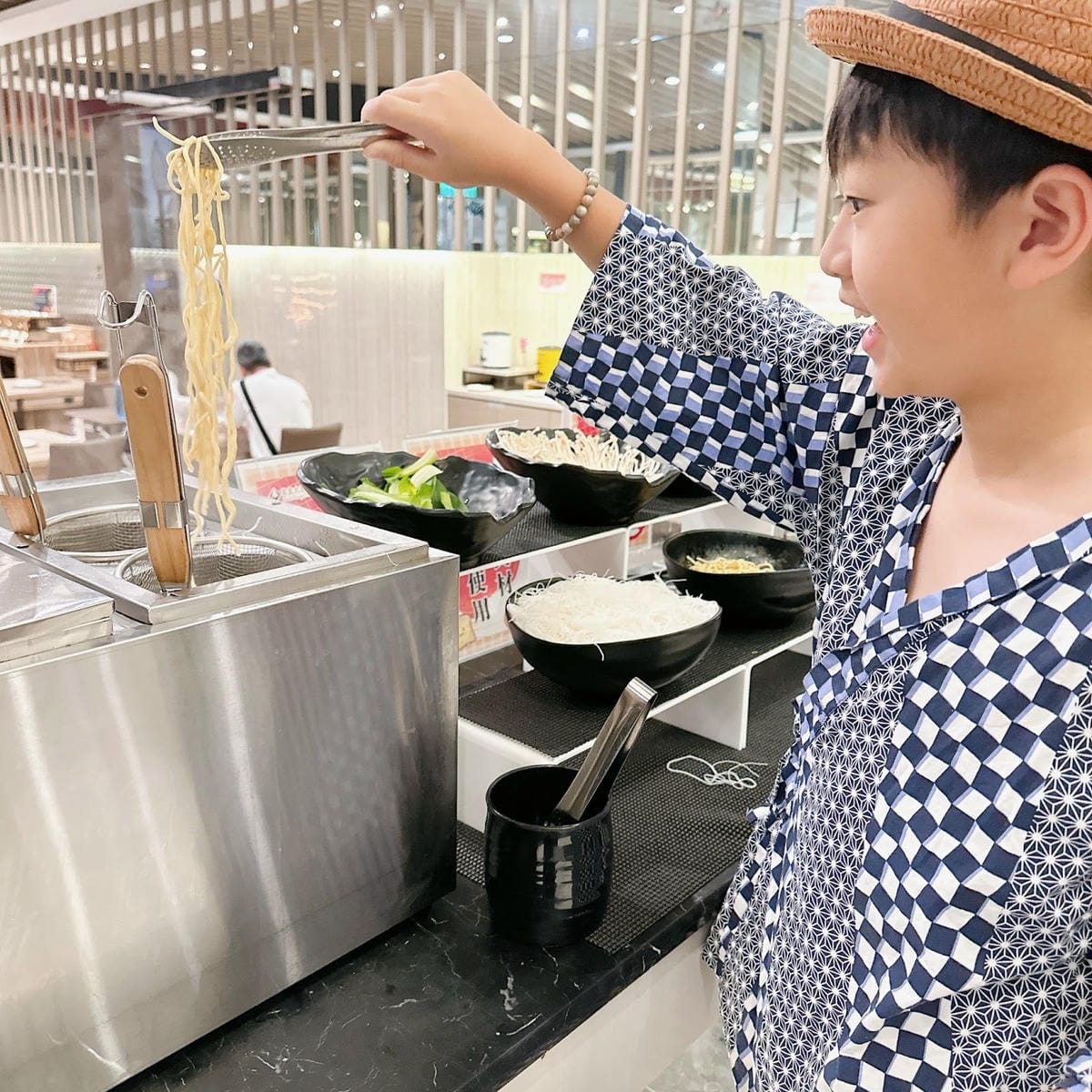嘉義飯店推薦~嘉義尊皇大飯店 尊貴家庭房+火鍋吃到飽+美學權 嘉義飯店推薦~嘉義尊皇大飯店 尊貴家庭房+火鍋吃到飽+美學權