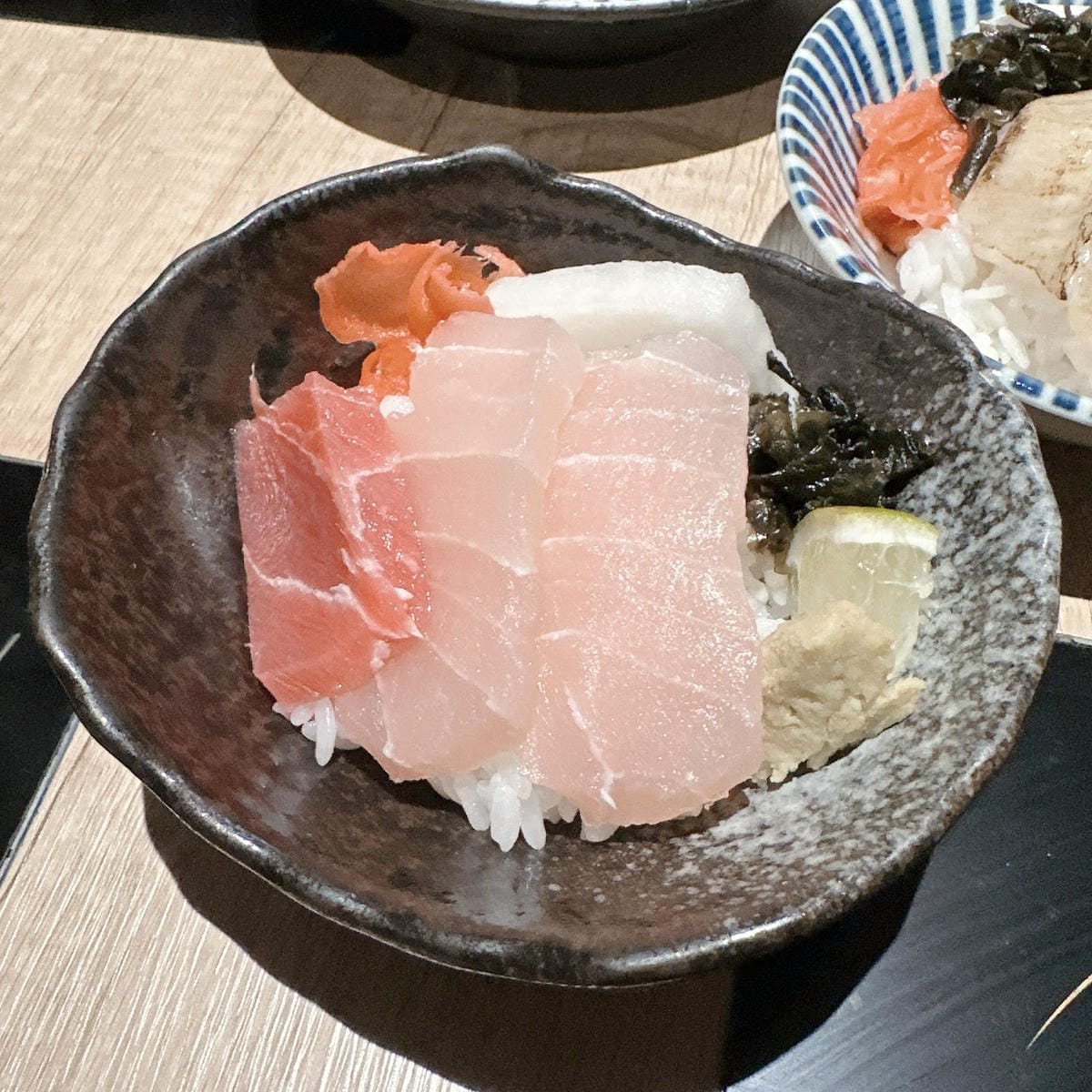 松江南京站美食推薦  土狗樂市樂涮海鮮火鍋超澎派鍋物，揪團吃