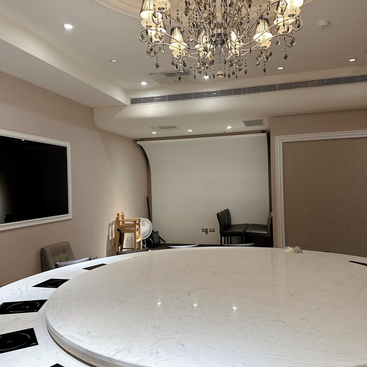 松江南京站美食推薦  土狗樂市樂涮海鮮火鍋超澎派鍋物，揪團吃