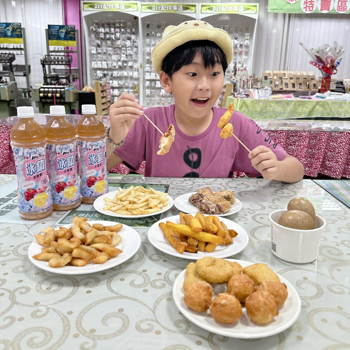 彰化鹿港免費景點推薦～ 沉浸在緞帶王觀光工廠手作的世界裡，邊