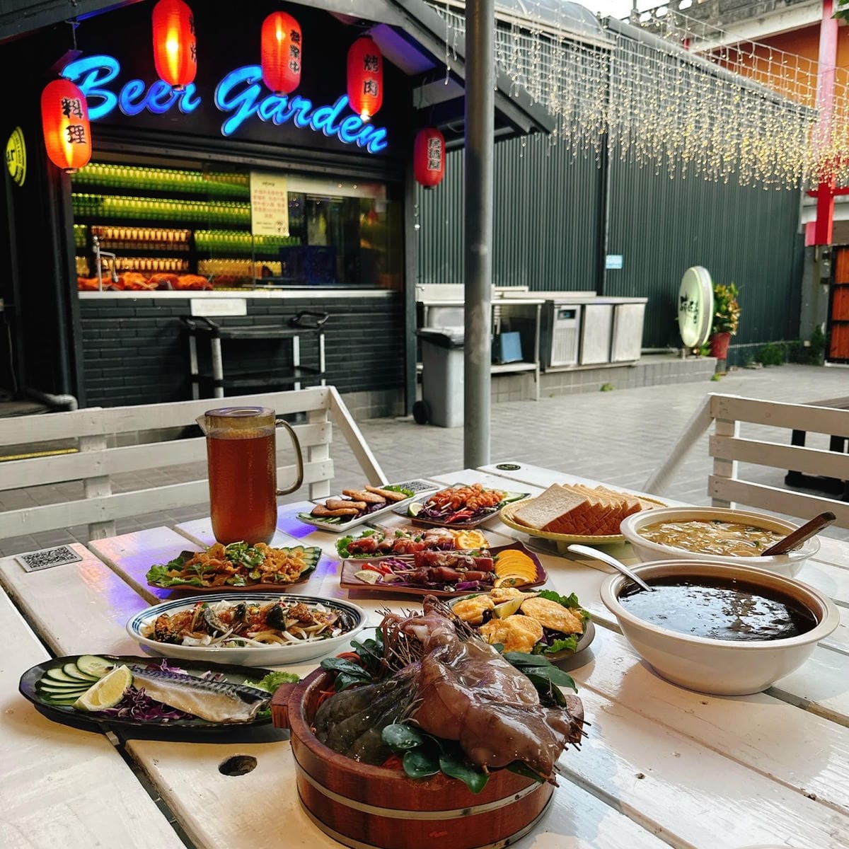 墾丁富麗敦飯店超值一泊二食遊艇六合一海洋派對專案，好玩消暑快