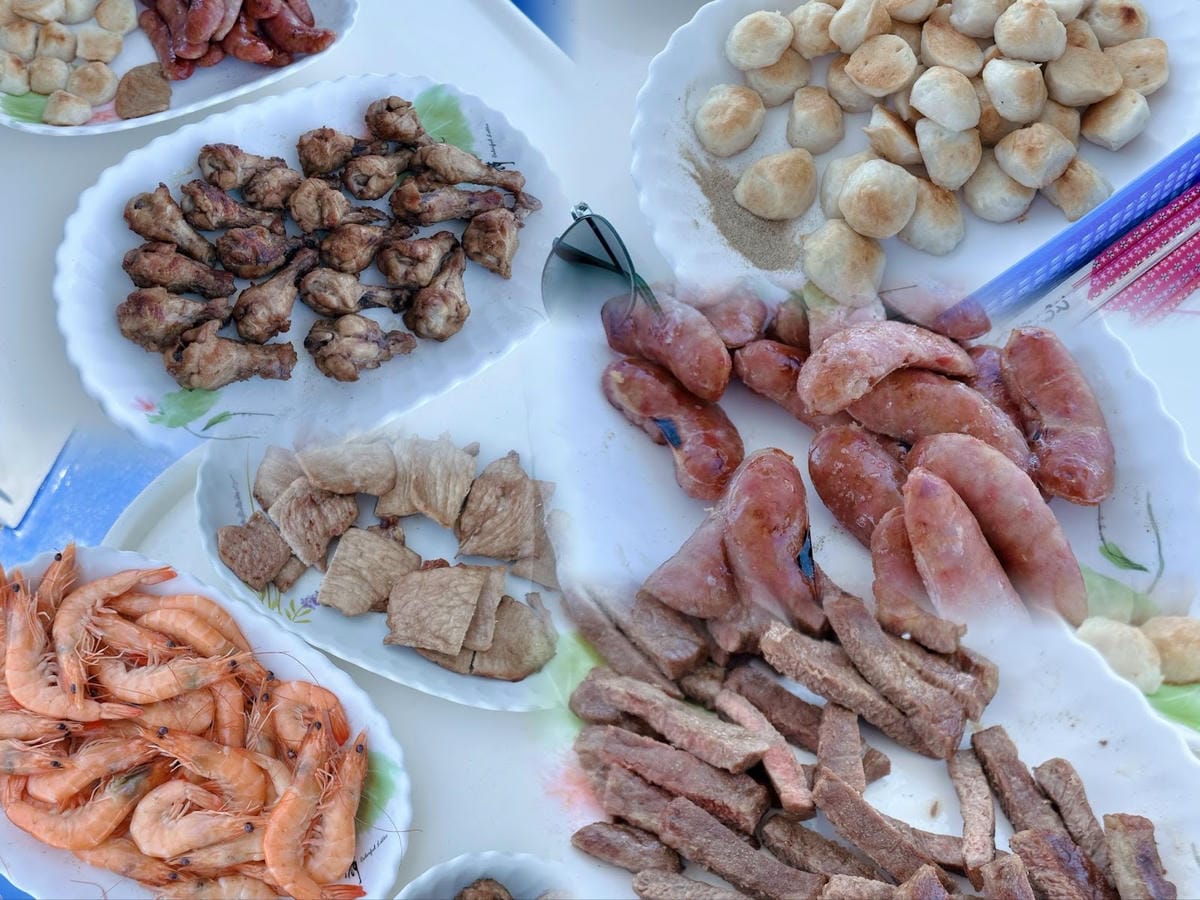 墾丁富麗敦飯店超值一泊二食遊艇六合一海洋派對專案，好玩消暑快