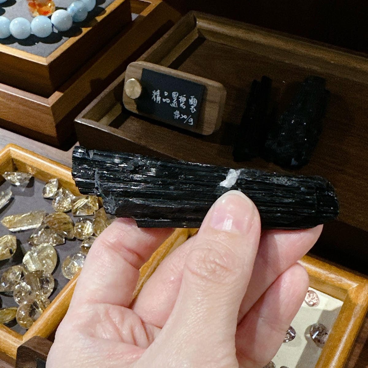到初石 True Stone 挖礦去，把美麗的星星（磒石）、