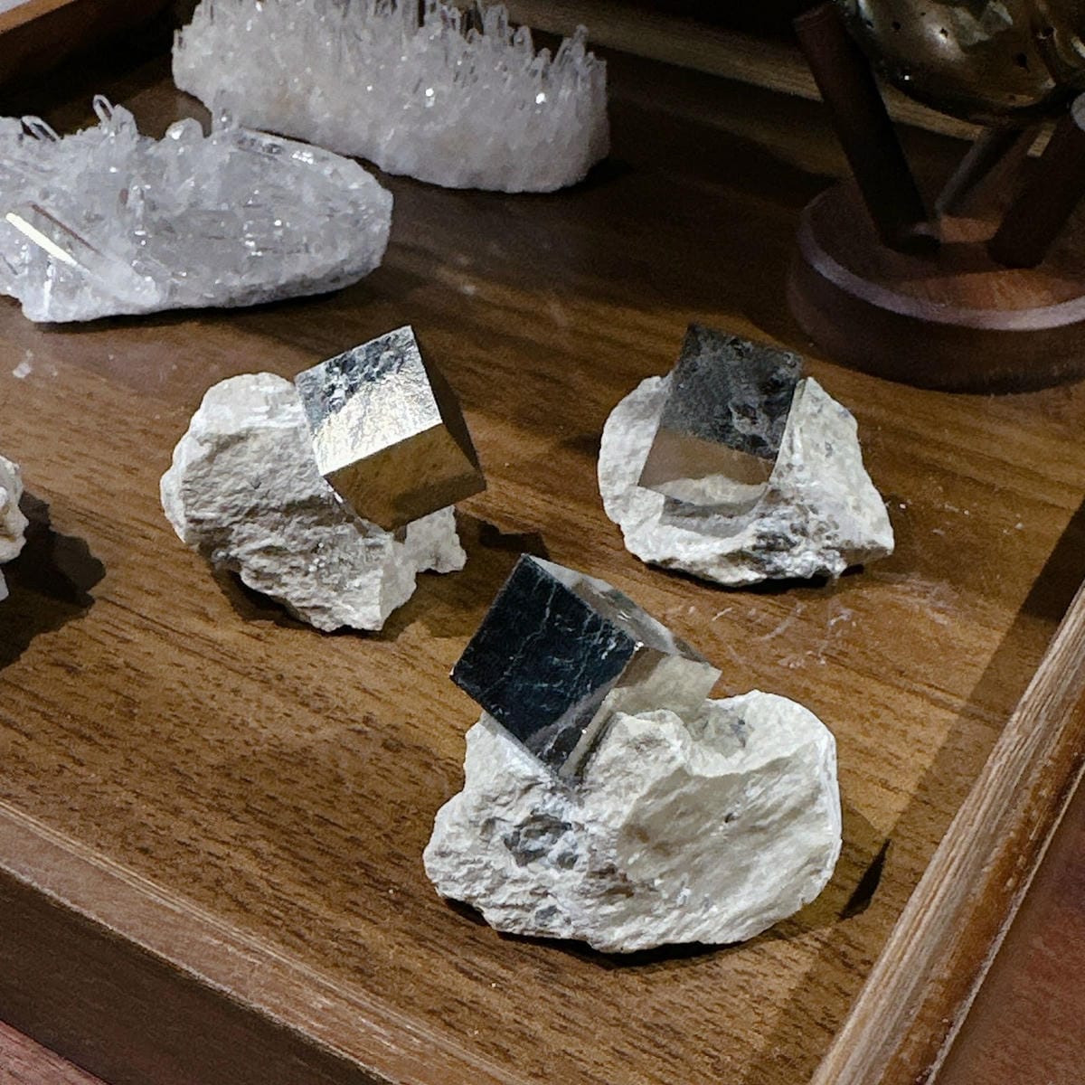 到初石 True Stone 挖礦去，把美麗的星星（磒石）、