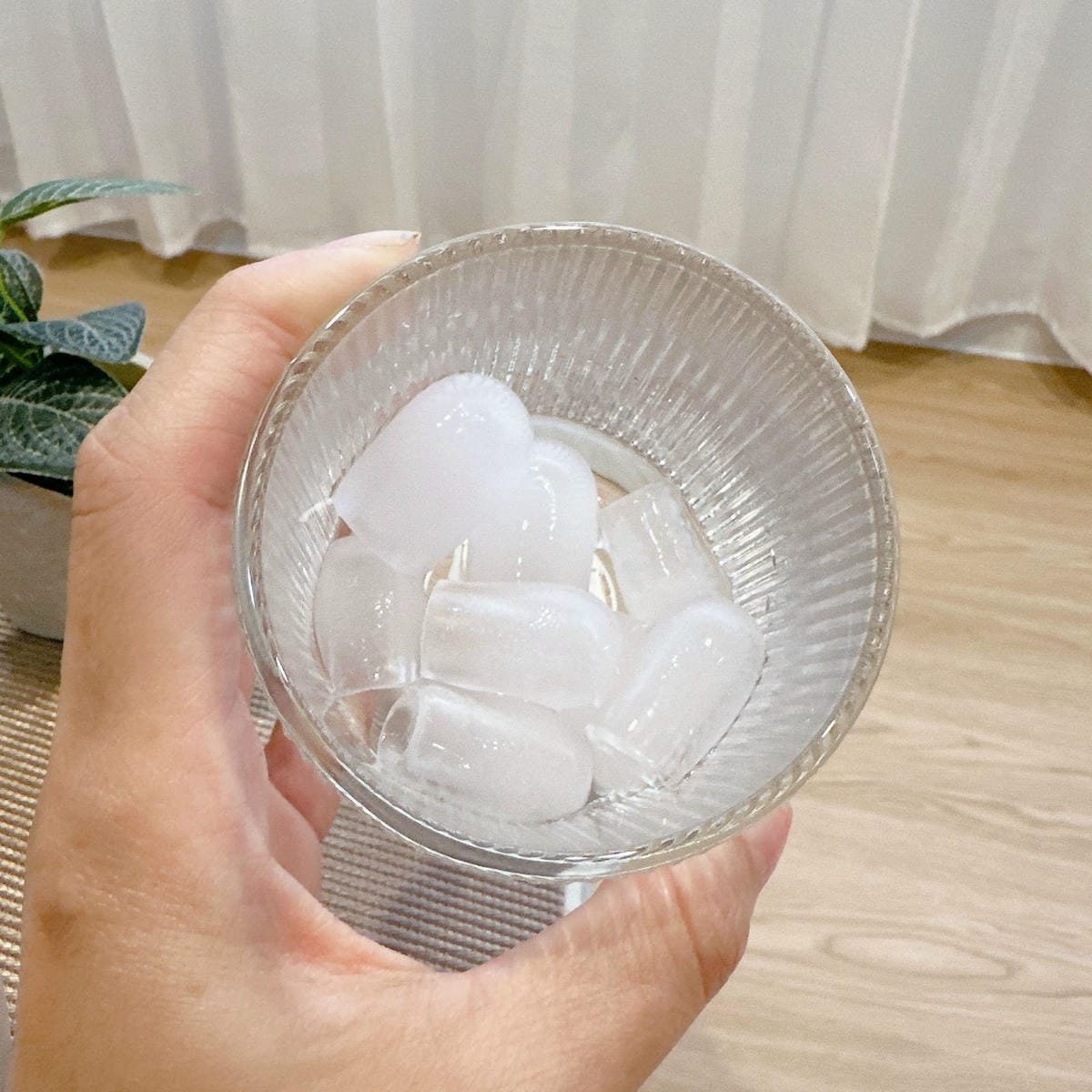 炎炎夏日就要有KOHZII 康馳手提式全自動製冰機KIM12