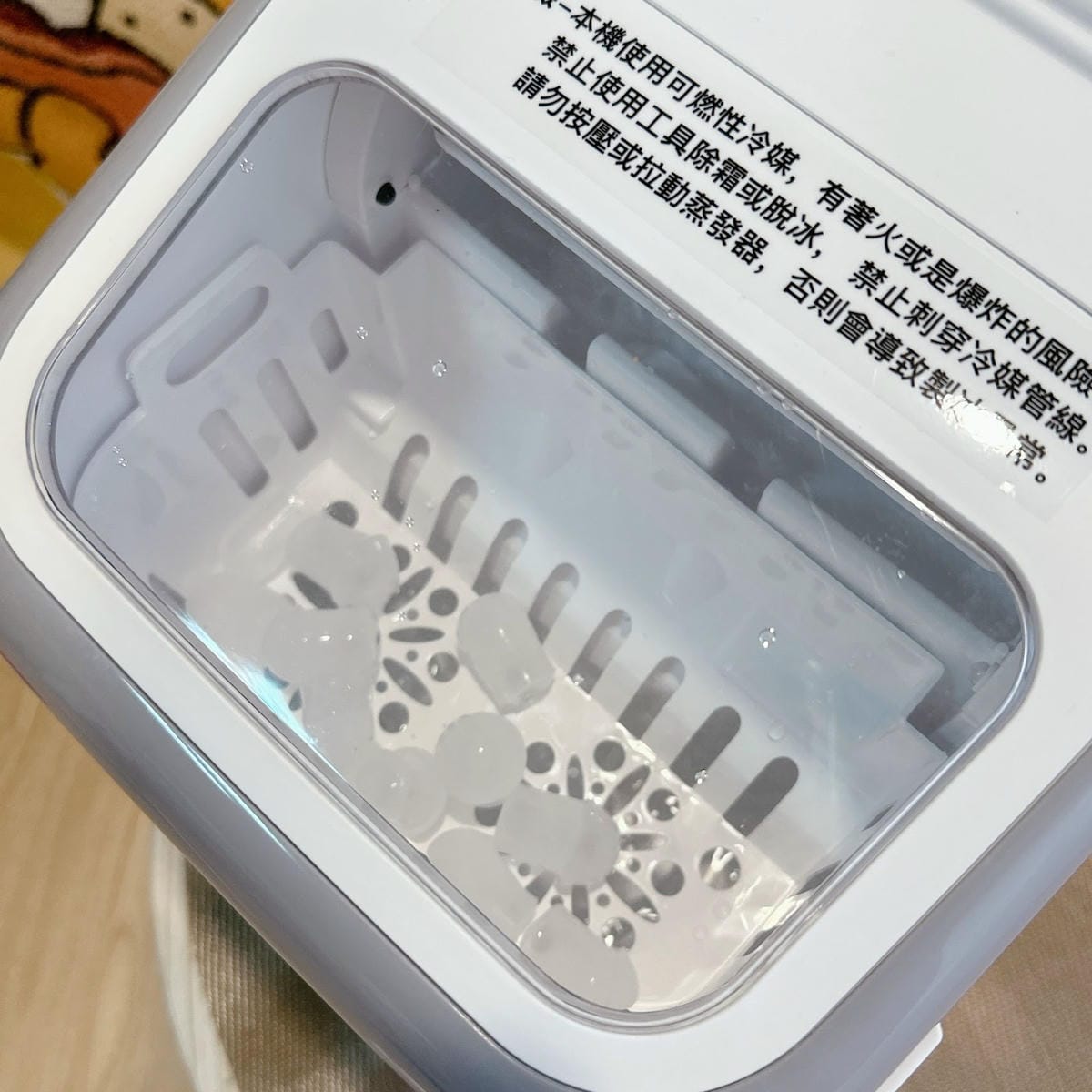 炎炎夏日就要有KOHZII 康馳手提式全自動製冰機KIM12