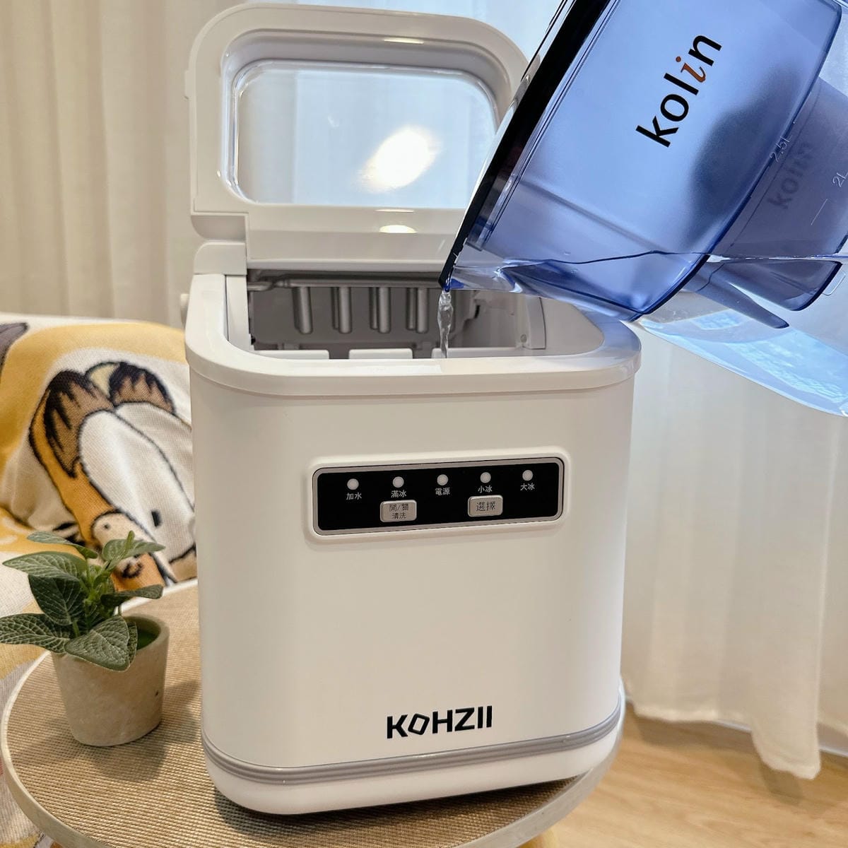 炎炎夏日就要有KOHZII 康馳手提式全自動製冰機KIM12