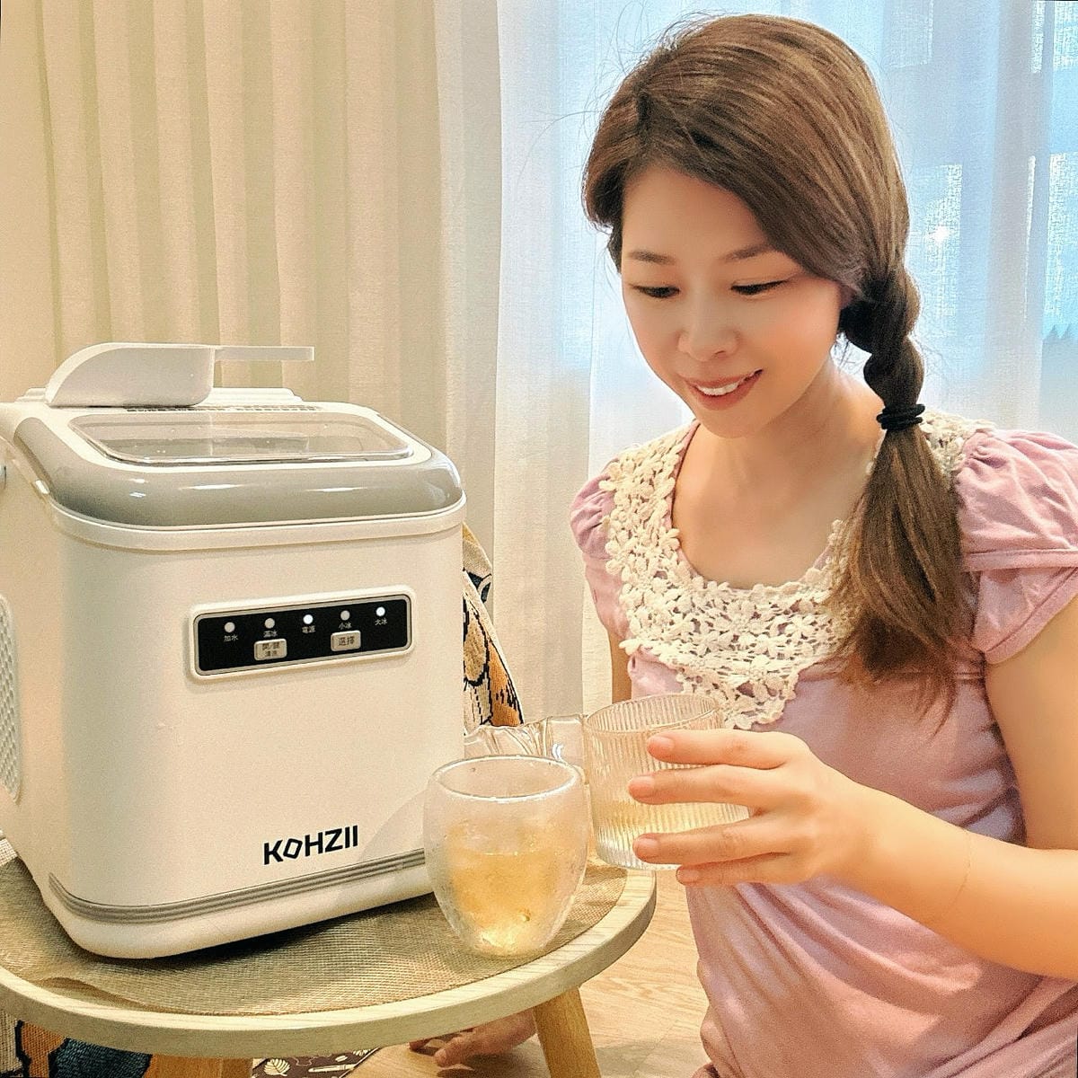 炎炎夏日就要有KOHZII 康馳手提式全自動製冰機KIM12