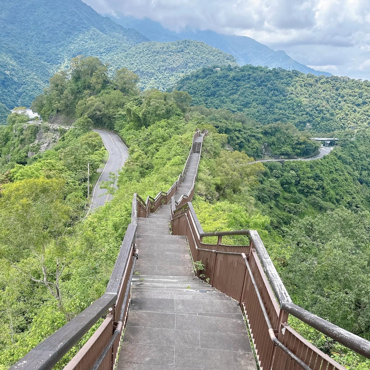探訪茂林最深處的多納部落,享受原住民部落 山嵐繚繞的浪漫風情