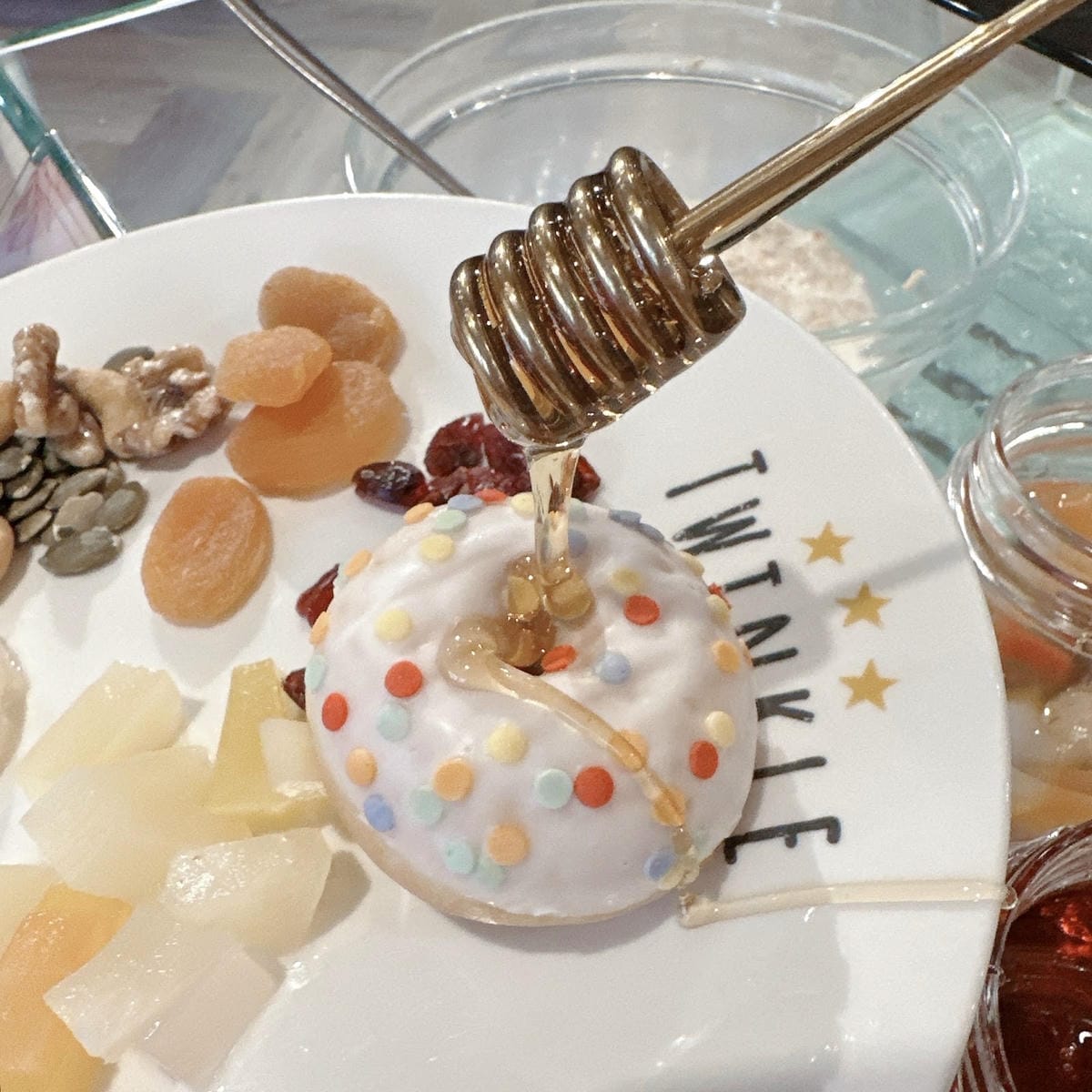 想露營又不想晒太陽，就入住內湖凱旋酒店開啟城市露營之旅吧！