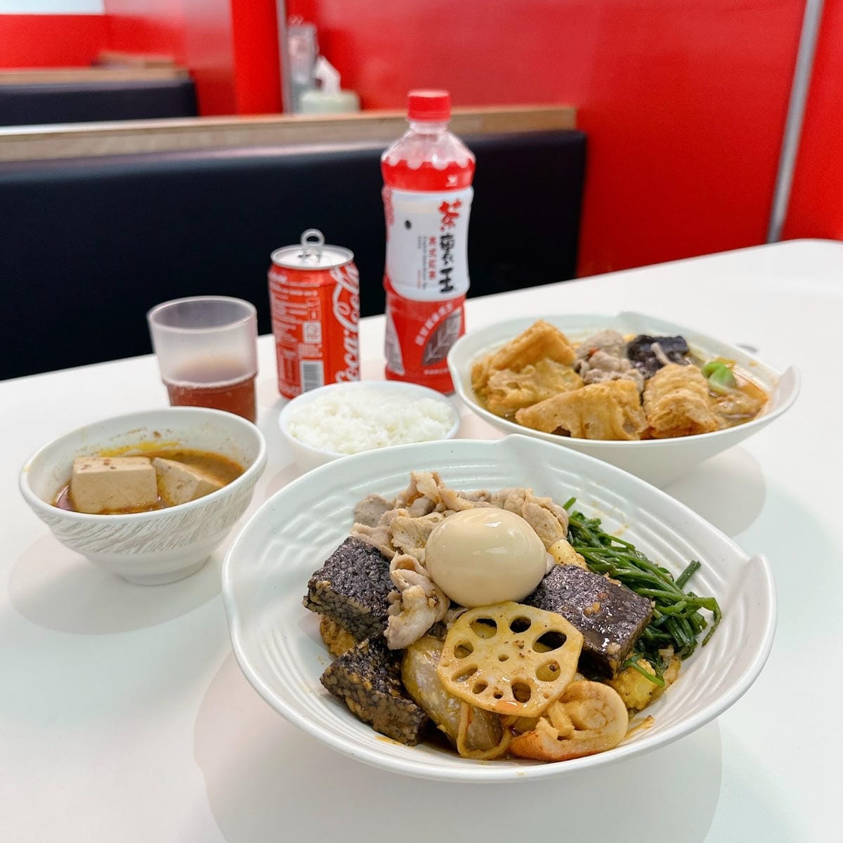 新堀江商圈美食~搭配超強的冷氣,來拾八辣麻辣燙吃麻辣燙好過癮 新堀江商圈美食~搭配超強的冷氣,來拾八辣麻辣燙吃麻辣燙好過癮