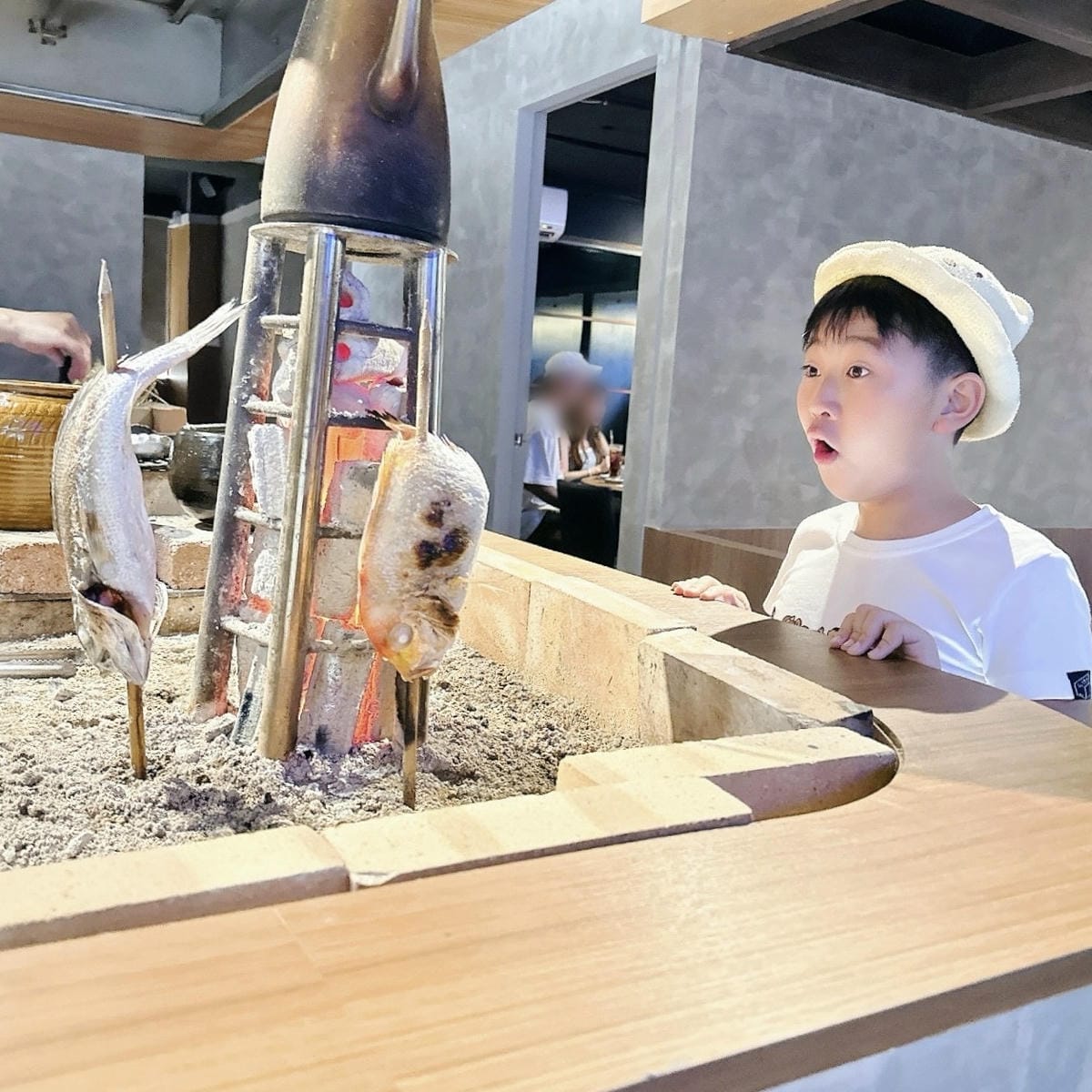 維新酒肴深夜食堂 享受日式傳統料理~原始燒、稻草燒 不用衝日 維新酒肴深夜食堂 享受日式傳統料理~原始燒、稻草燒 不用衝日