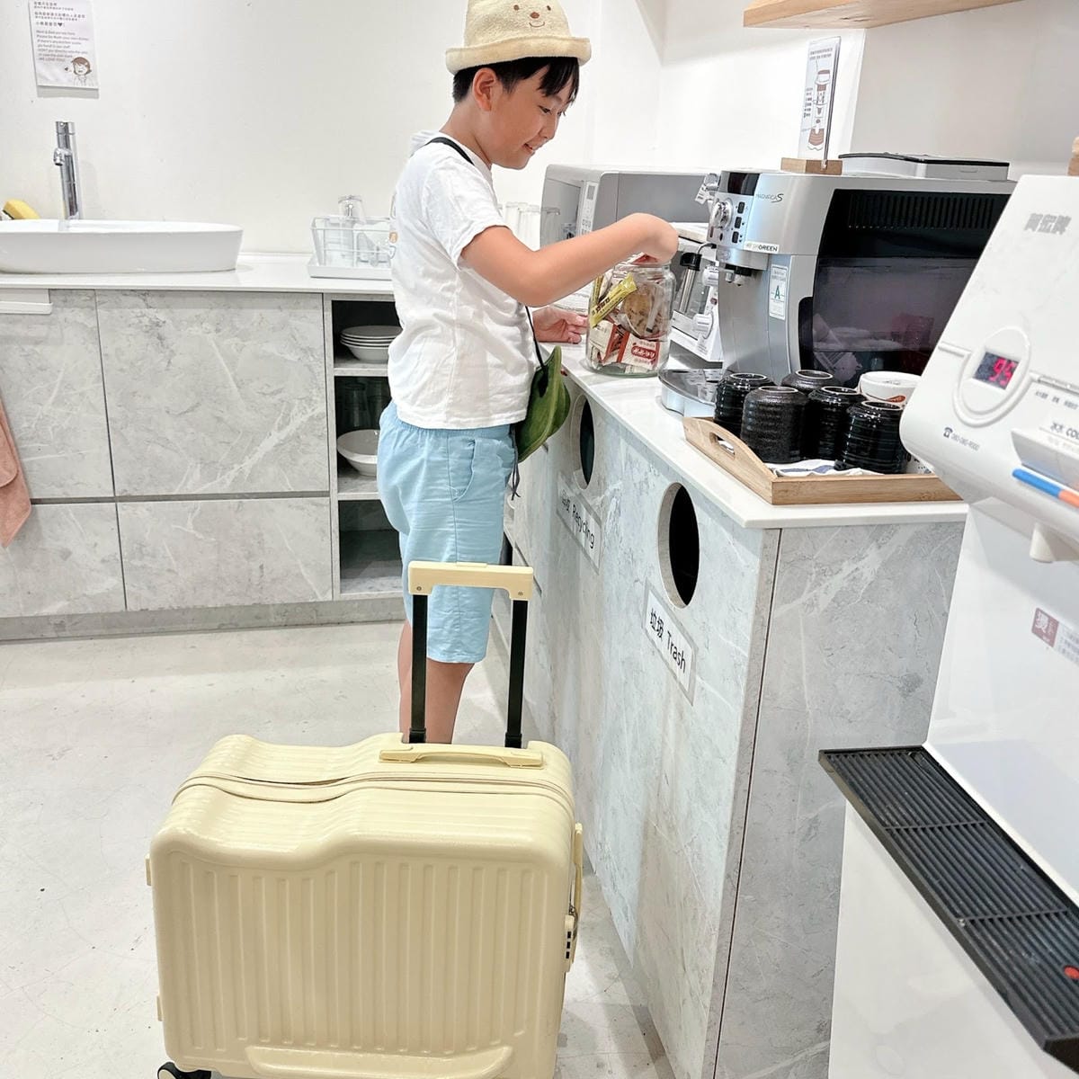 台南老屋住宿推薦 知名免門票景點 仰角舶物就在隔壁啦~小南天 台南老屋住宿推薦 知名免門票景點 仰角舶物就在隔壁啦~小南天