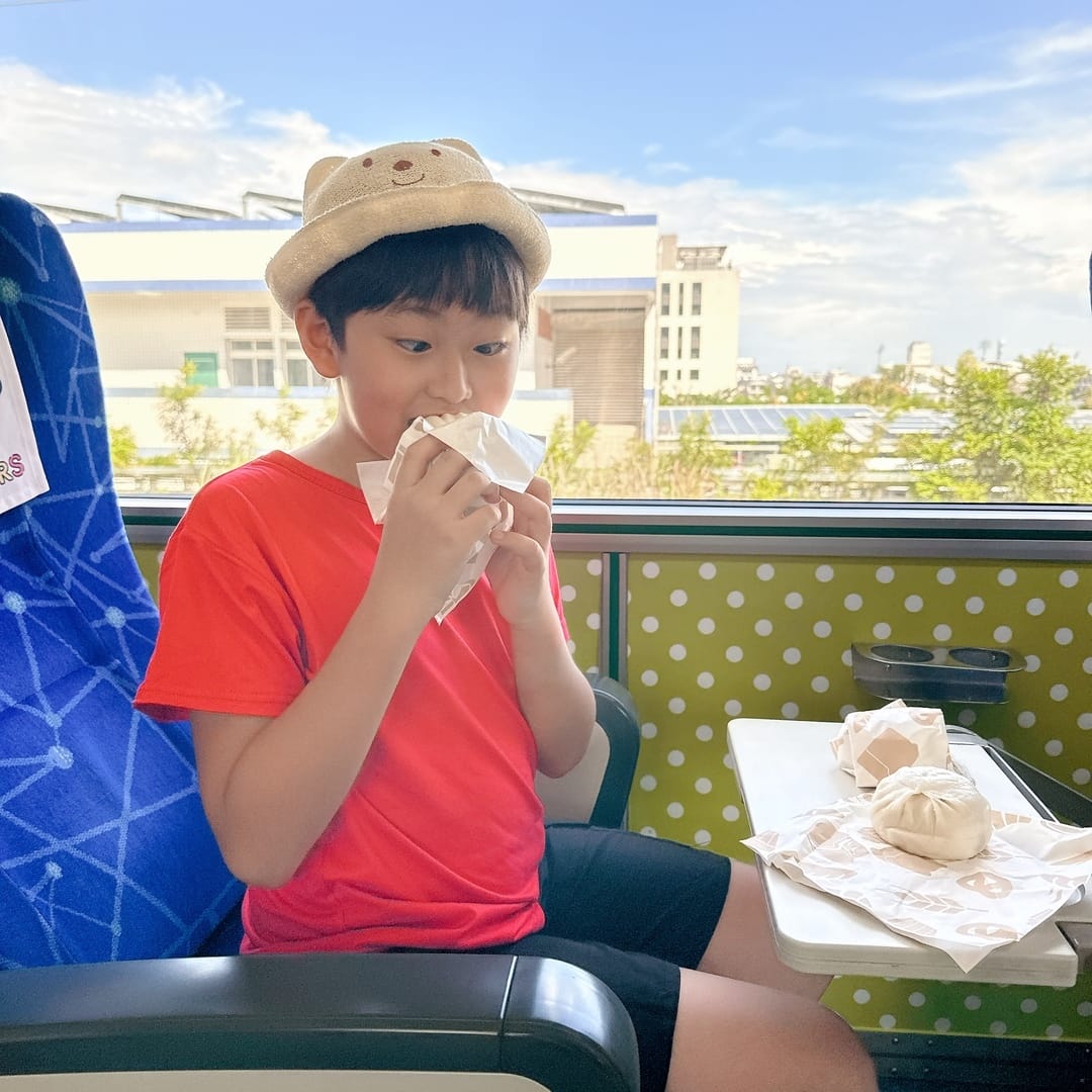 坐著環島之星萌旅號~三麗鷗列車出遊去!把台灣美景一覽無遺,悠 坐著環島之星萌旅號~三麗鷗列車出遊去!把台灣美景一覽無遺,悠
