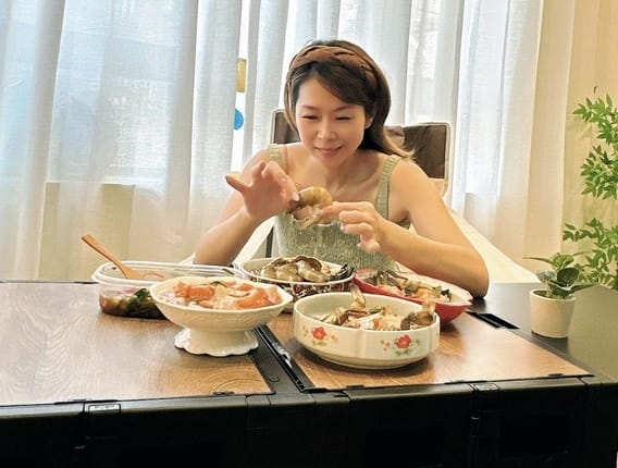 吃生醃螃蟹只能衝韓國？ 甲殼學-海鮮餐廳 把新鮮生醃螃蟹直送