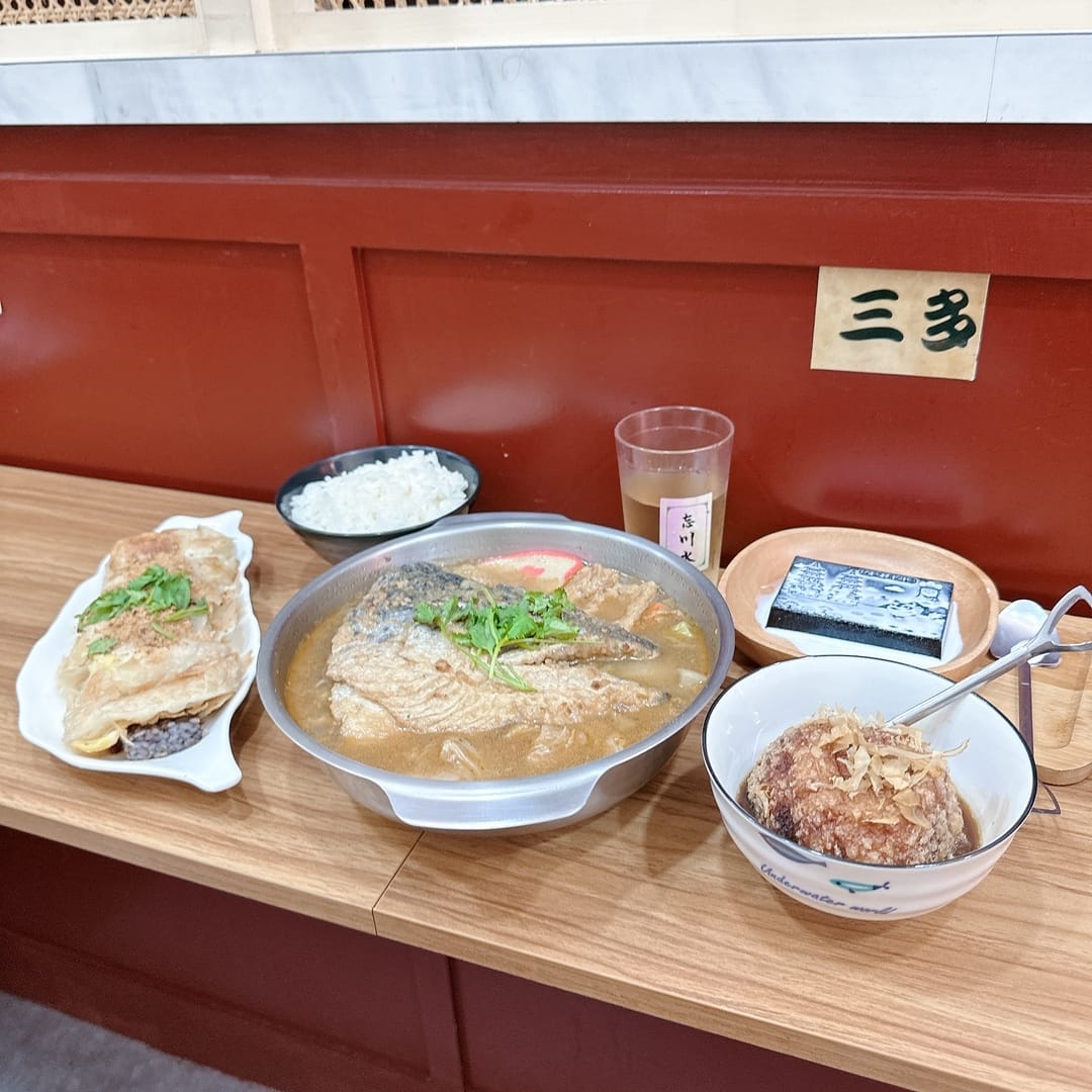 高雄左營餐廳推薦 超潮的古風地獄風 孟婆客棧 砂鍋魚頭 ，c