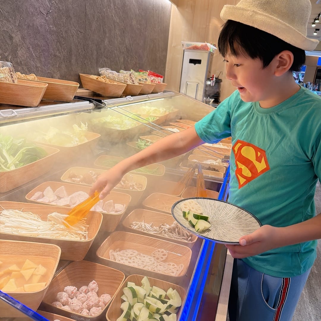 全台首間千喜壽喜燒 在台南新光西門店熱鬧開幕~平日中午吃到飽 全台首間千喜壽喜燒 在台南新光西門店熱鬧開幕~平日中午吃到飽