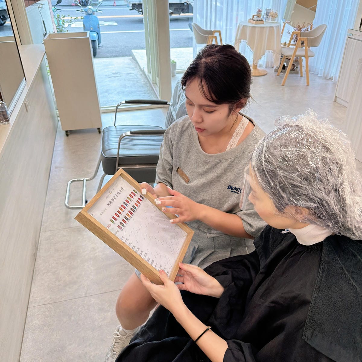 潭子頭皮養護、染髮推薦 來MICH•我 SALON 把髮型
