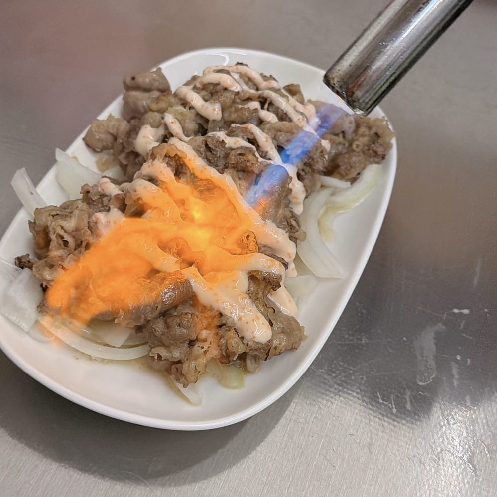 吃麵也能充滿文青感～快來墨竹亭台中西屯店一嚐四川道地的燃麵吧