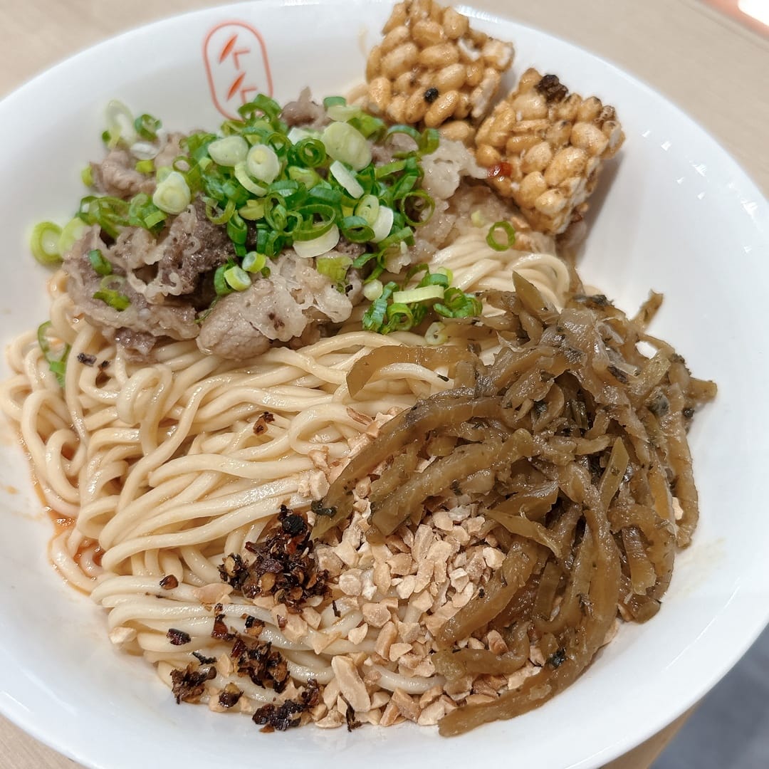 吃麵也能充滿文青感～快來墨竹亭台中西屯店一嚐四川道地的燃麵吧