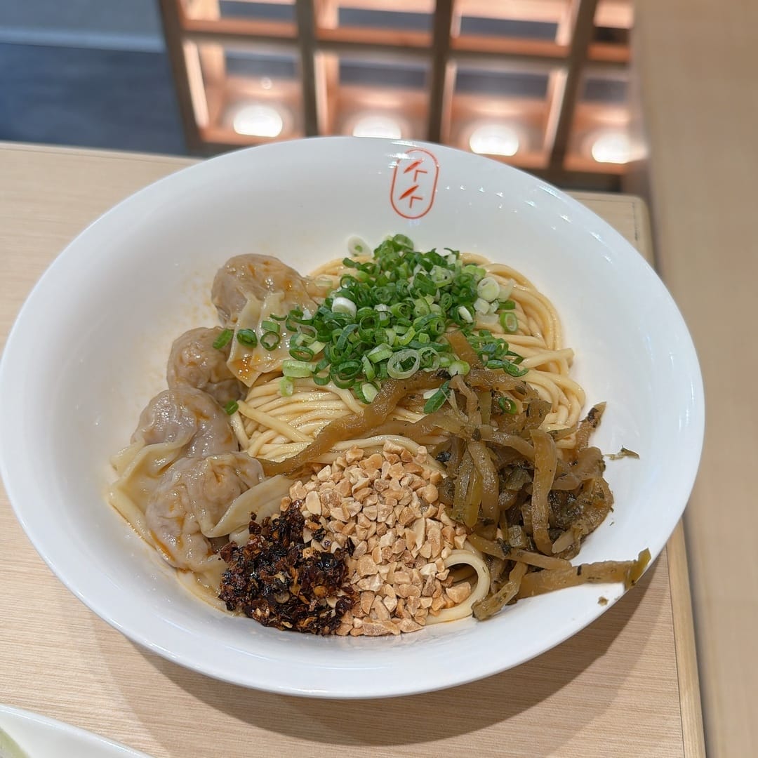 吃麵也能充滿文青感～快來墨竹亭台中西屯店一嚐四川道地的燃麵吧