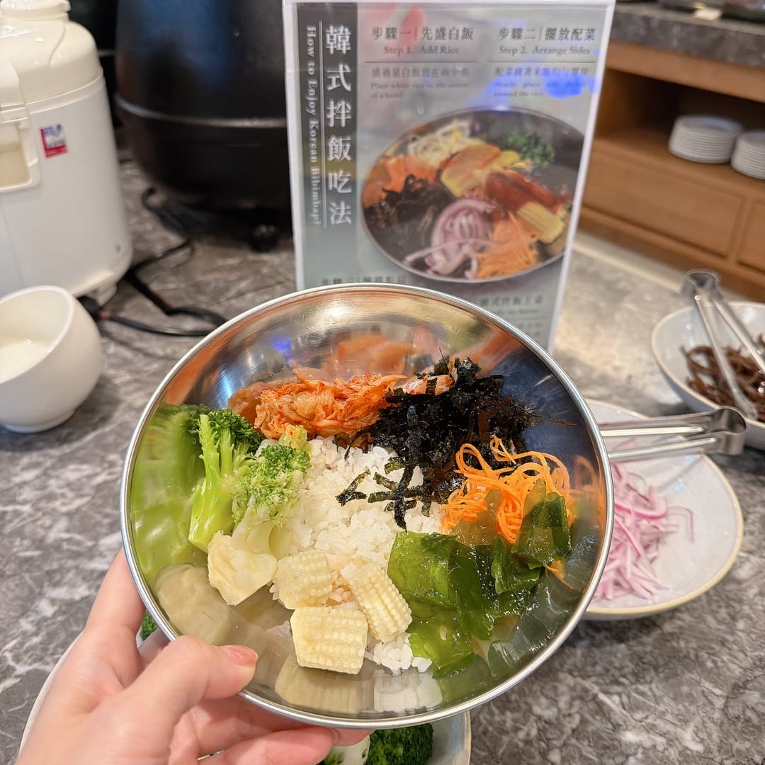 台中站前住宿推薦 火車站前5分鐘走路就能到達葉綠宿茶覺旅 T