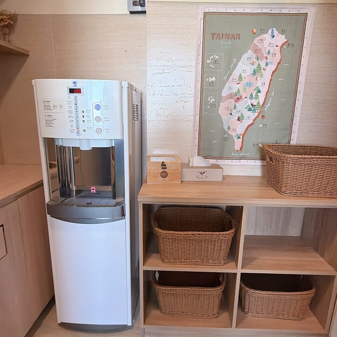 台中站前住宿推薦 火車站前5分鐘走路就能到達葉綠宿茶覺旅 T