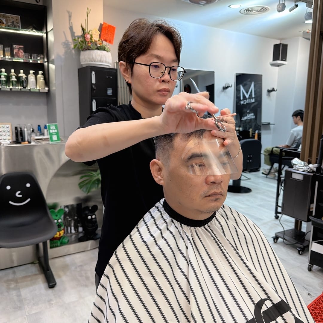男士理髮推薦 走出老派男士理髮,快來灰男士沙龍GREY ME 男士理髮推薦 走出老派男士理髮,快來灰男士沙龍GREY ME