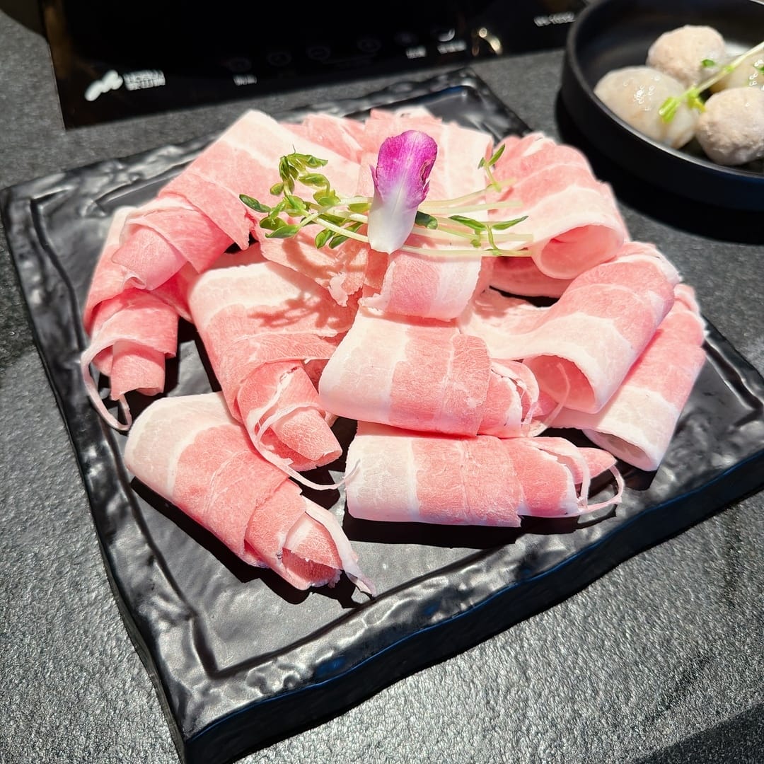 信義 ATT 4 FUN 火鍋推薦 撈王鍋物料理 現熬鍋底、 信義 ATT 4 FUN 火鍋推薦 撈王鍋物料理 現熬鍋底、