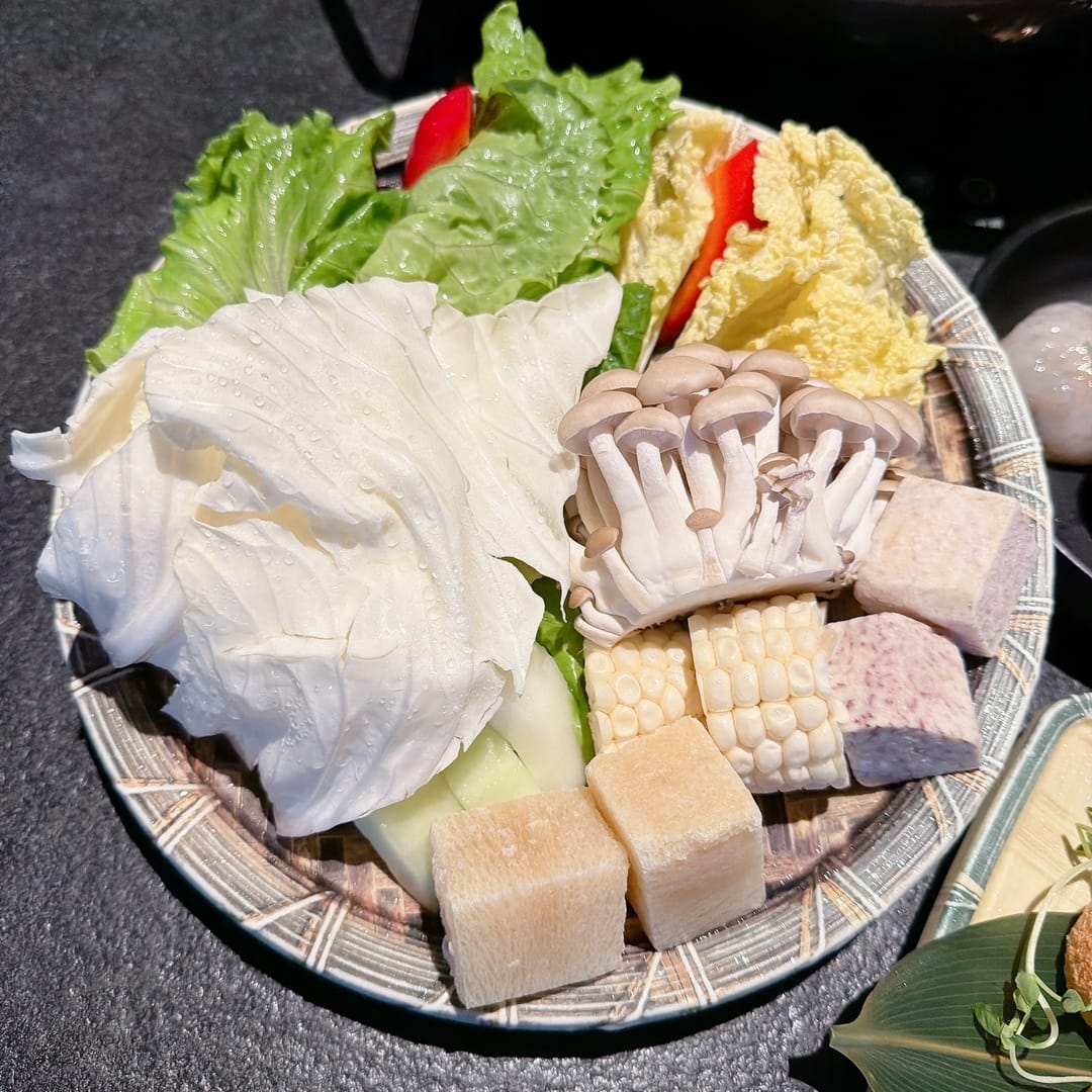 信義 ATT 4 FUN 火鍋推薦 撈王鍋物料理 現熬鍋底、 信義 ATT 4 FUN 火鍋推薦 撈王鍋物料理 現熬鍋底、