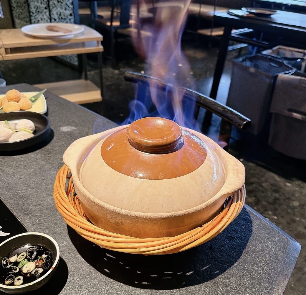 信義 ATT 4 FUN 火鍋推薦 撈王鍋物料理 現熬鍋底、