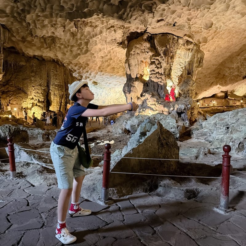 親子旅遊首選 允陽旅行社奢華北越靜謐之旅 沙壩下龍灣五日小團精緻遊，享受自由行的放鬆和全包式的服務，真的好輕鬆～