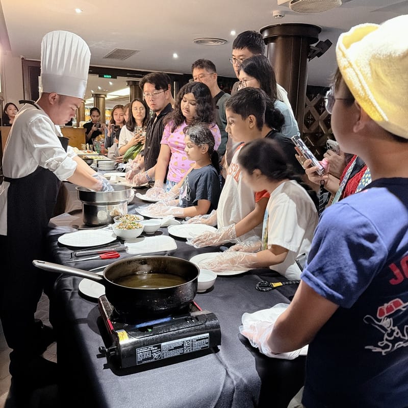 親子旅遊首選 允陽旅行社奢華北越靜謐之旅 沙壩下龍灣五日小團精緻遊，享受自由行的放鬆和全包式的服務，真的好輕鬆～