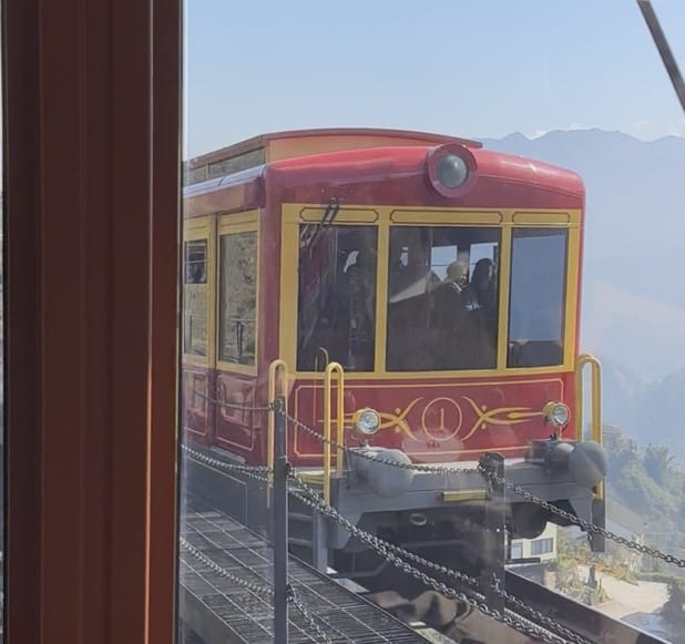 親子旅遊首選 允陽旅行社奢華北越靜謐之旅 沙壩下龍灣五日小團精緻遊，享受自由行的放鬆和全包式的服務，真的好輕鬆～