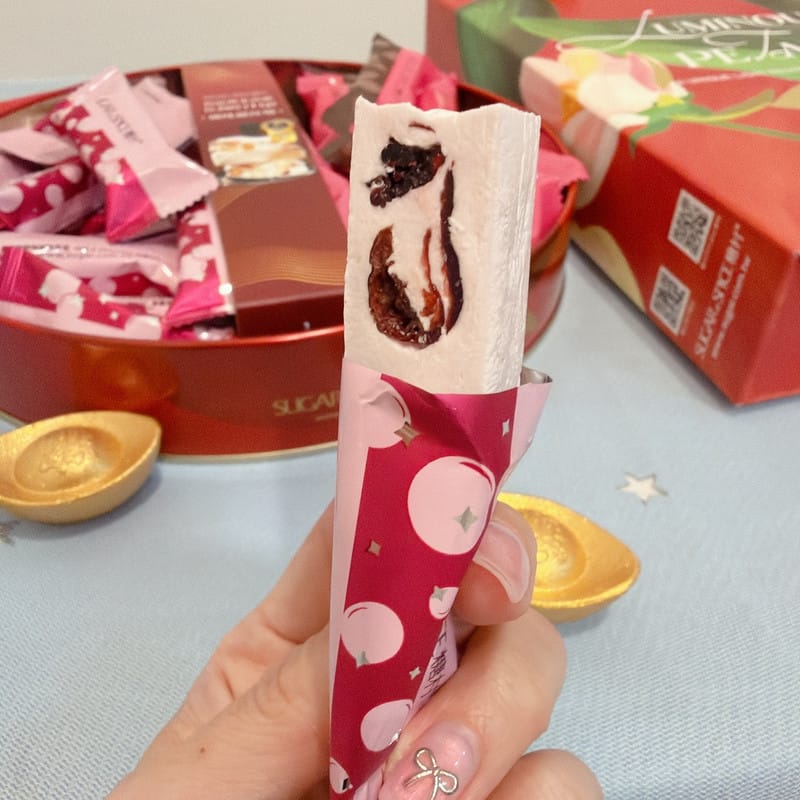 春節禮盒推薦 今年年節送禮就提著糖村 SUGAR & SPICE絹絨花賞、光韻鐵盒奔向最重要的人! - 第6張圖 春節禮盒推薦 今年年節送禮就提著糖村 SUGAR & SPICE絹絨花賞、光韻鐵盒奔向最重要的人!