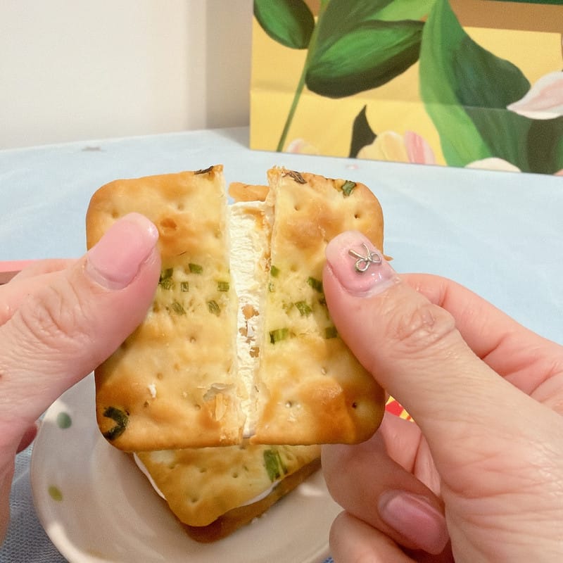 春節禮盒推薦 今年年節送禮就提著糖村 SUGAR & SPICE絹絨花賞、光韻鐵盒奔向最重要的人! - 第18張圖 春節禮盒推薦 今年年節送禮就提著糖村 SUGAR & SPICE絹絨花賞、光韻鐵盒奔向最重要的人!
