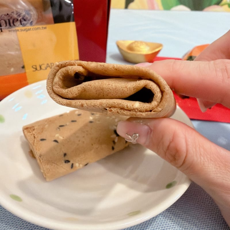 春節禮盒推薦 今年年節送禮就提著糖村 SUGAR & SPICE絹絨花賞、光韻鐵盒奔向最重要的人! - 第21張圖 春節禮盒推薦 今年年節送禮就提著糖村 SUGAR & SPICE絹絨花賞、光韻鐵盒奔向最重要的人!