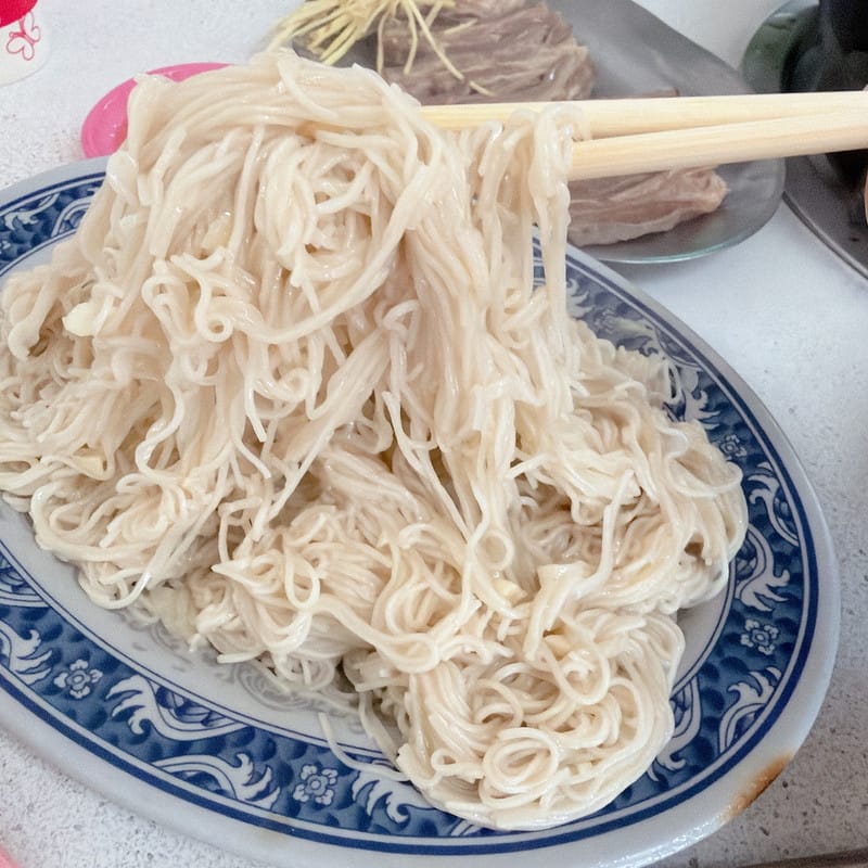冬天就是要吃羊肉爐啦!呂記正宗岡山羊肉爐店腳筋特大,插入吸管大口吸,一整個覇氣開吃啦! - 第15張圖 冬天就是要吃羊肉爐啦!呂記正宗岡山羊肉爐店腳筋特大,插入吸管大口吸,一整個覇氣開吃啦!