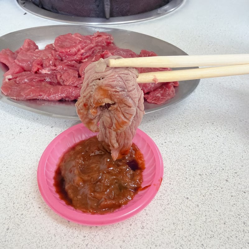 冬天就是要吃羊肉爐啦!呂記正宗岡山羊肉爐店腳筋特大,插入吸管大口吸,一整個覇氣開吃啦! - 第9張圖 冬天就是要吃羊肉爐啦!呂記正宗岡山羊肉爐店腳筋特大,插入吸管大口吸,一整個覇氣開吃啦!