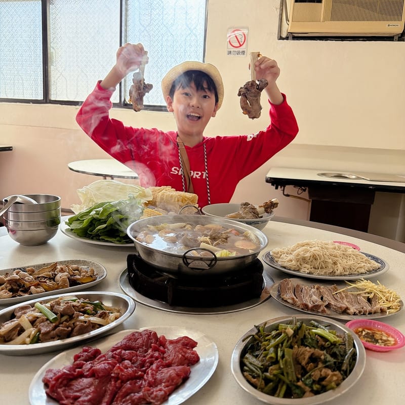 冬天就是要吃羊肉爐啦!呂記正宗岡山羊肉爐店腳筋特大,插入吸管大口吸,一整個覇氣開吃啦! - 第5張圖 冬天就是要吃羊肉爐啦!呂記正宗岡山羊肉爐店腳筋特大,插入吸管大口吸,一整個覇氣開吃啦!