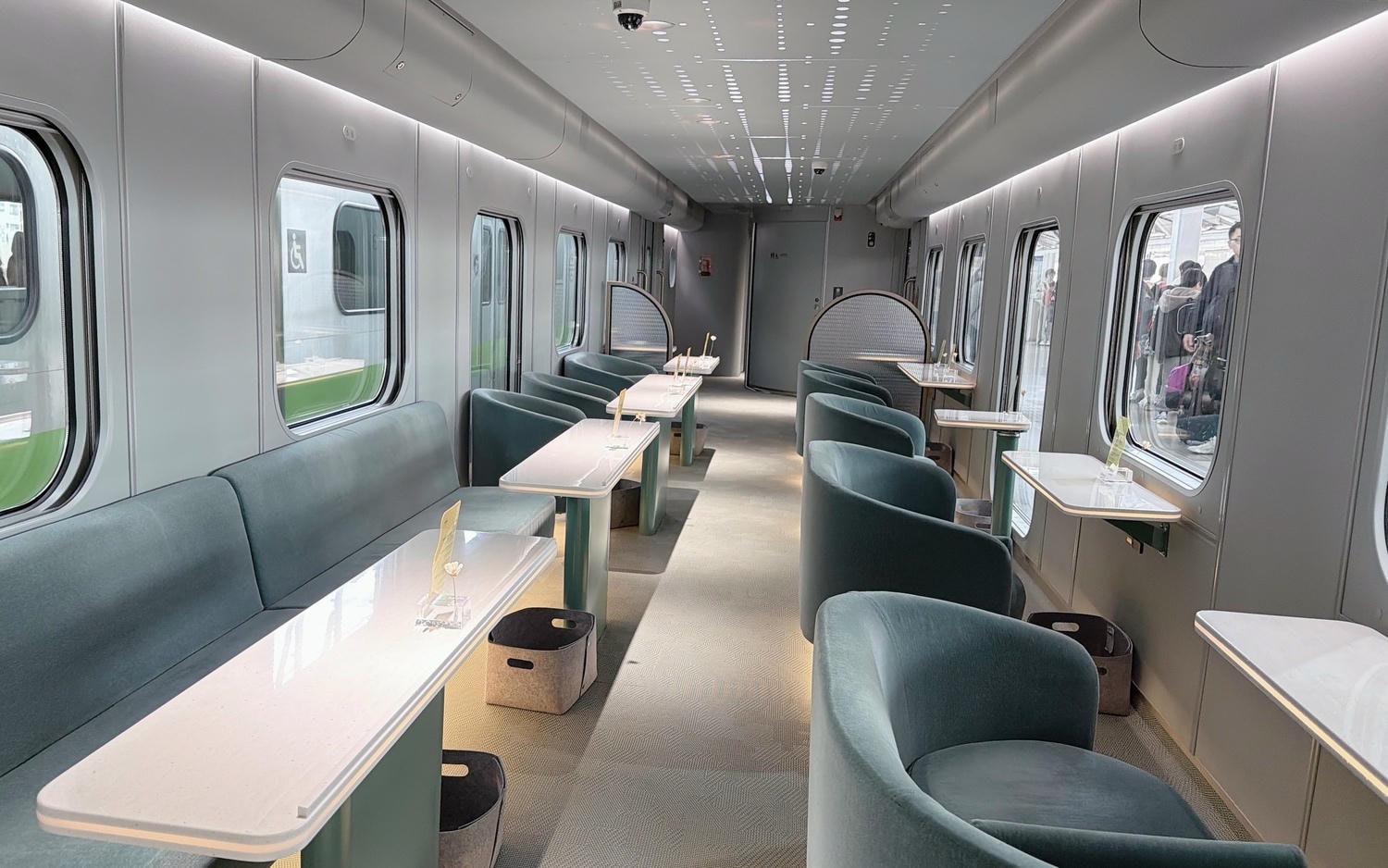 乘坐夢幻甜點列車🚂臺鐵觀光列車海風號冬季路線~享受輕奢甜點和單日小旅程~超Chill - 第3張圖 乘坐夢幻甜點列車🚂臺鐵觀光列車海風號冬季路線~享受輕奢甜點和單日小旅程~超Chill