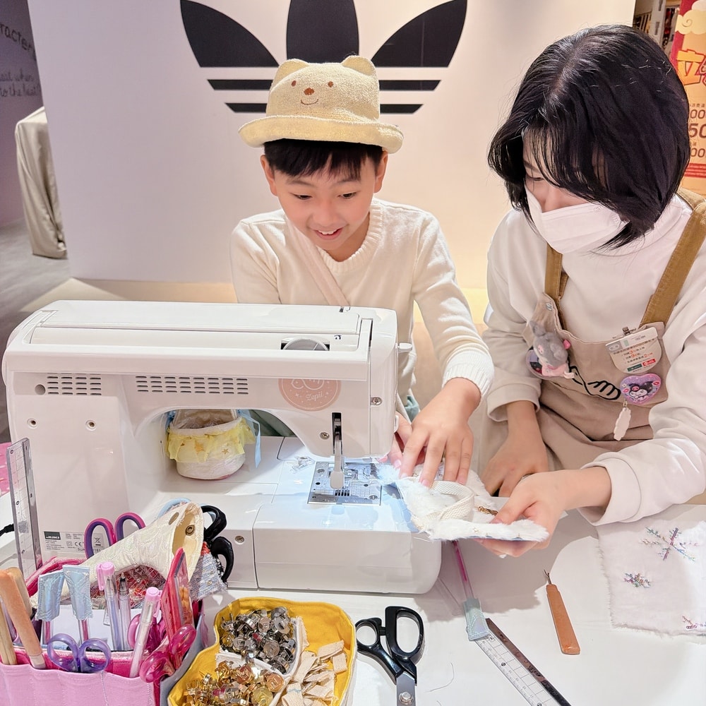 新年不只要換新衣還要換新包啦！來知品兒童縫紉 Zepii kids sewing做一個屬於自己的包包～  揹著新包包迎春去！ 